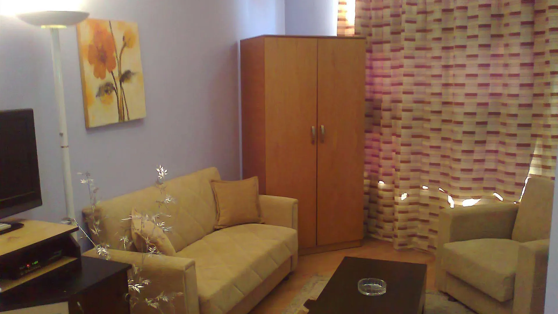 Hotel Stela City Center 地拉那 3*,