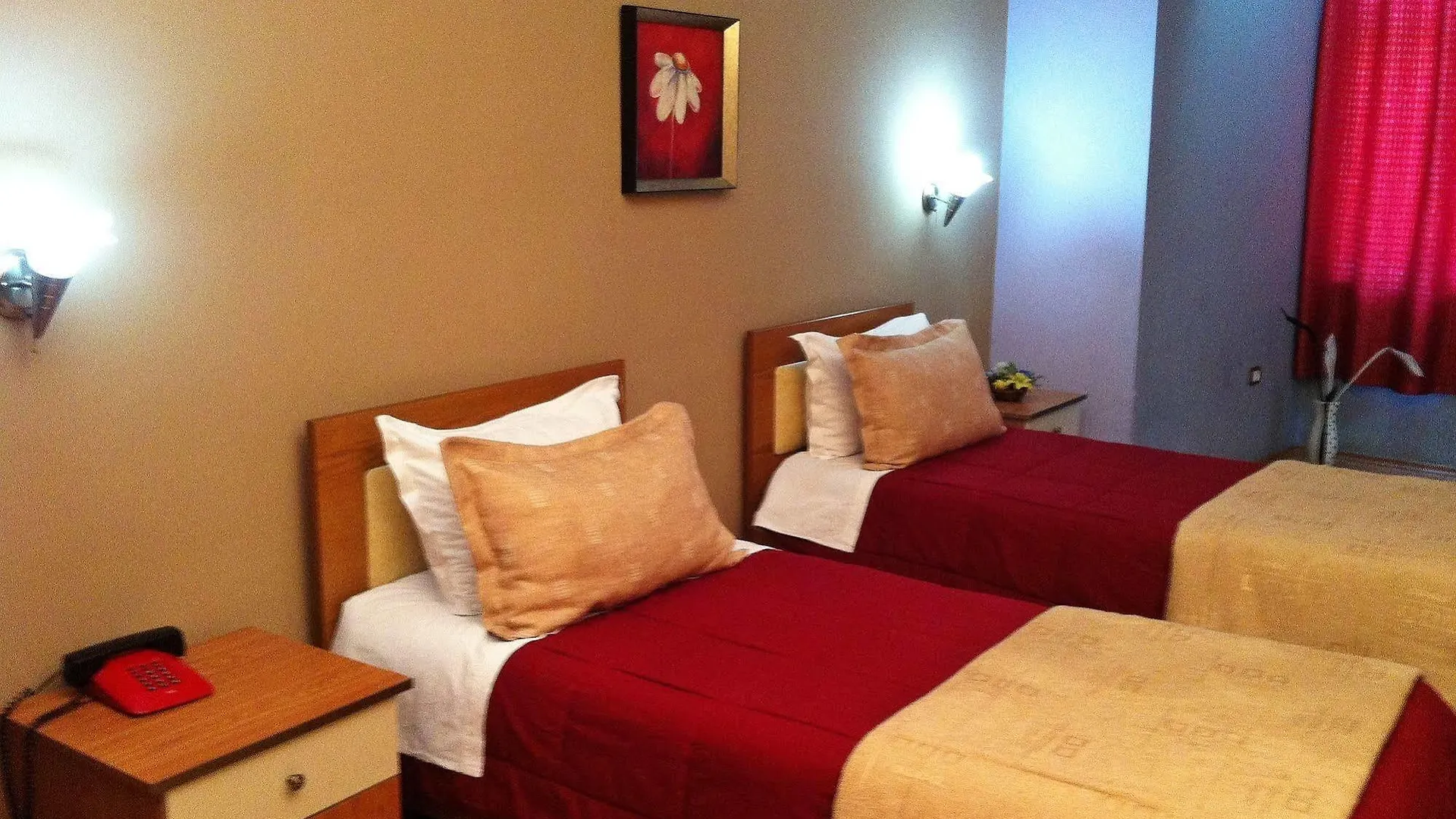 Hotel Stela City Center ティラナ